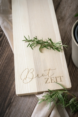 Schneidebrett Lang mit Griff "Brotzeit"